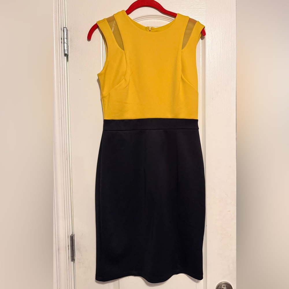 Chic Sleeveless Yellow and Black Mini Dress